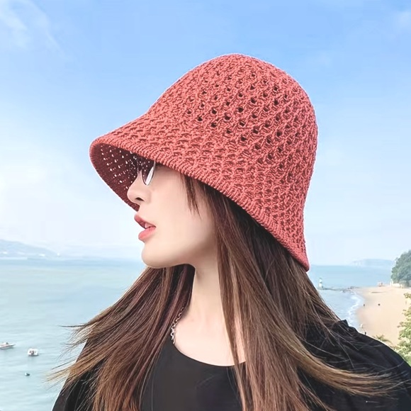 Urban Outfitters Accessories - CROCHET ❤️🔥 BUCKET HAT NWT